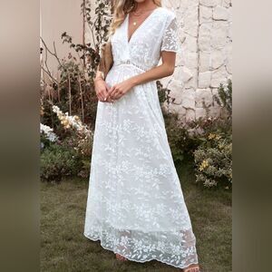 Romantic Embroidered Lace Tulle Maxi Summer Country Wedding Dress